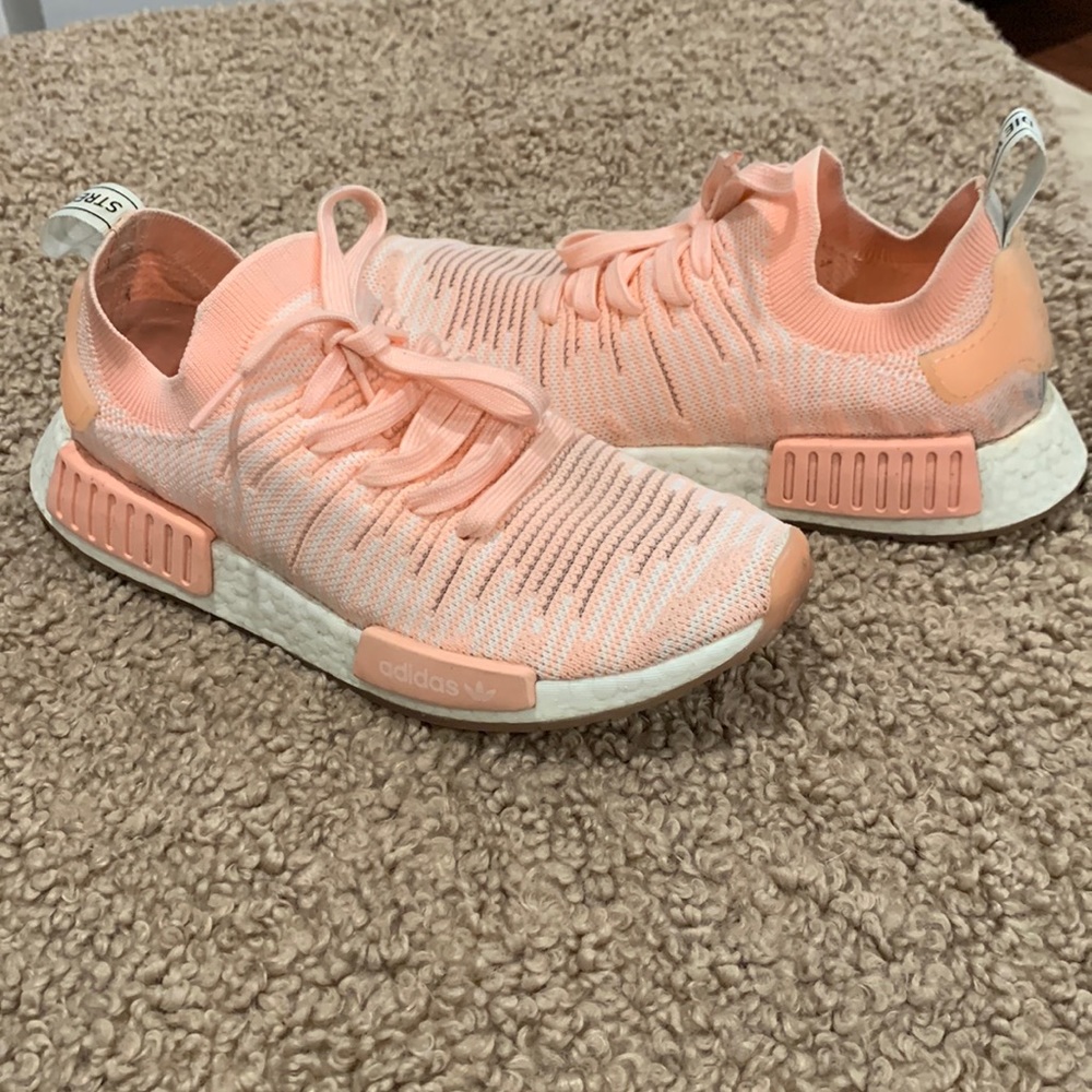 WOMENS 7.5 ADIDAS NMD’s CORAL PINK